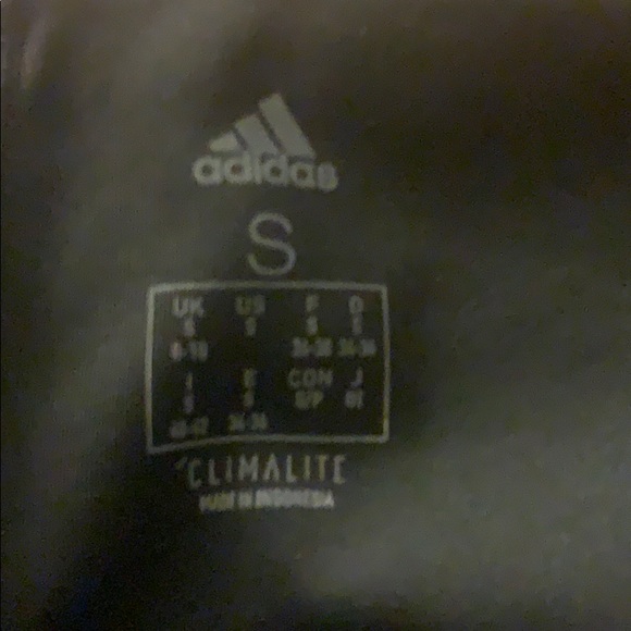 Small Adidas leggings - Picture 2 of 3